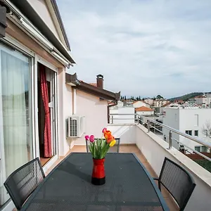 https://apartments-bili-trogir.splithotels.org