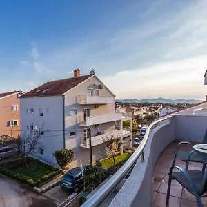 apartments-charming.hotelinzadar.com/